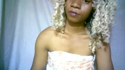 aminah01 online show from 9, 1, 2025