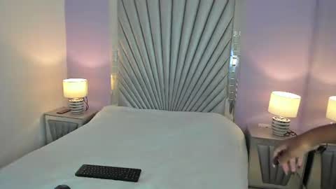 Snapshot of amirajones chatting on 9, 8, 2026 amirajones online show from 9, 8, 2026