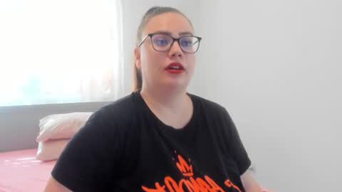 Amira Vyxen online show from 9, 7, 2026