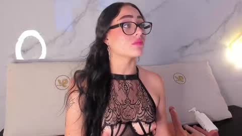 Snapshot of ammie_kova chatting on 15, 9, 2025 Ammie kova online show from 15, 9, 2025