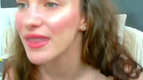 Snapshot of ammirra_a chatting on 9, 7, 2026 Amira online show from 9, 7, 2026