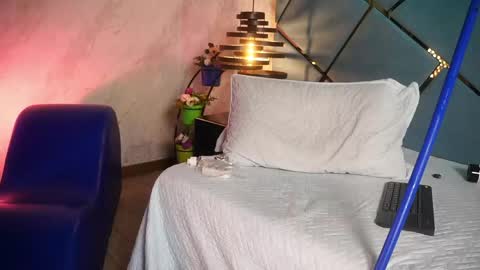 Snapshot of ammy_durand chatting on 27, 5, 2026 ammy durand online show from 27, 5, 2026