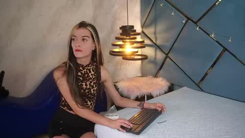 Snapshot of ammy_durand chatting on 7, 6, 2026 ammy durand online show from 7, 6, 2026