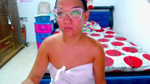 Snapshot of ammy_ronan chatting on 4, 6, 2026 IM AMMY online show from 4, 6, 2026