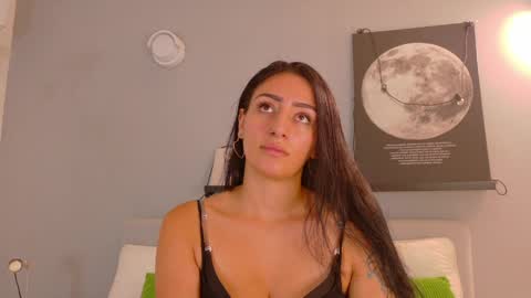 A M M Y  online show from 1, 4, 2026