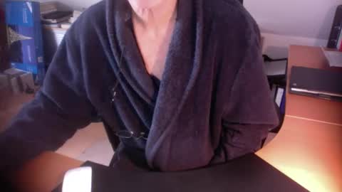 Amor2200 online show from 10, 1, 2026