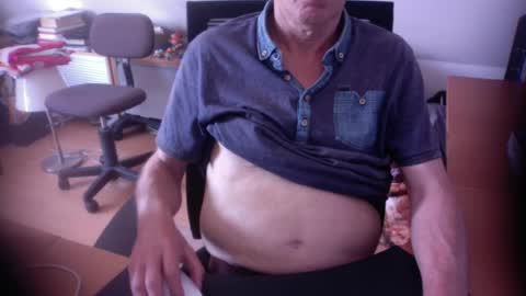 Snapshot of amor2200 chatting on 9, 8, 2026 Amor2200 online show from 9, 8, 2026