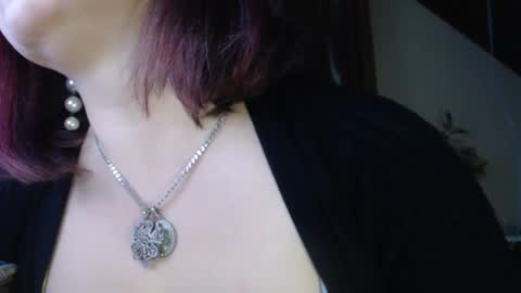 amorelara online show from 31, 1, 2025