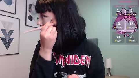 Amy 3 online show from 18, 11, 2025