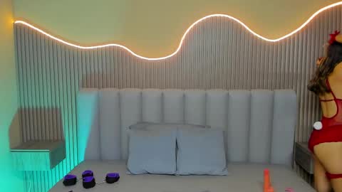 Amy Estrellita online show from 7, 4, 2026