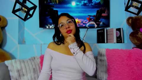 Emy Noa  online show from 28, 3, 2026