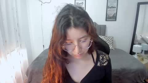 Amy sophia 3 online show from 29, 9, 2025