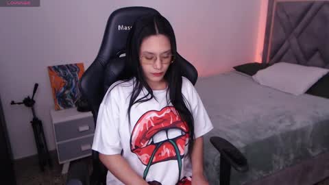 Snapshot of amy_stiward chatting on 1, 5, 2026 Mia Cristancho online show from 1, 5, 2026