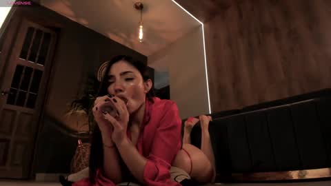 Amy Armstrong online show from 8, 1, 2025