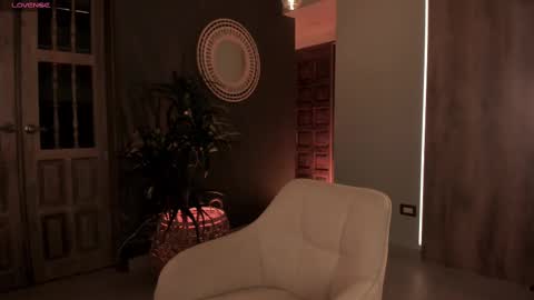 Amy Armstrong online show from 28, 2, 2025