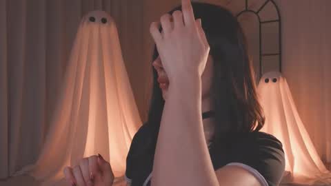 Amy Armstrong online show from 18, 10, 2025