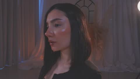 Amy Armstrong online show from 8, 11, 2025