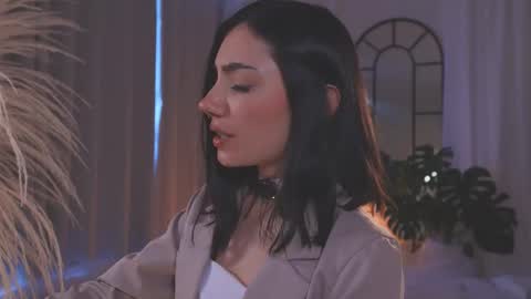 Amy Armstrong online show from 13, 11, 2025