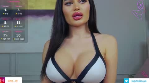 Snapshot of amyazuree chatting on 19, 12, 2025 Amy online show from 19, 12, 2025