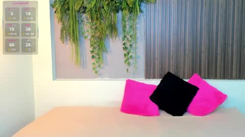 My name is AMY... Nice to meet you  thumb up me please its important online show from 18, 9, 2025