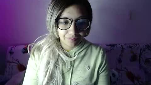 amycosplay99 online show from 1, 1, 2025