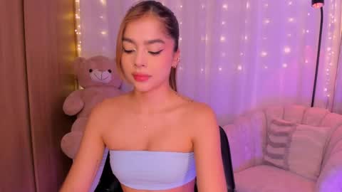 Amy  online show from 25, 9, 2025