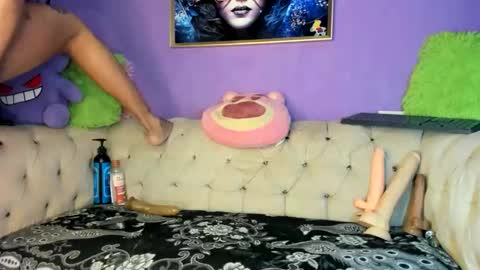 Amy Kamila online show from 23, 10, 2025