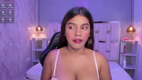Snapshot of amyevan_ chatting on 21, 9, 2025 amyevan_ online show from 21, 9, 2025