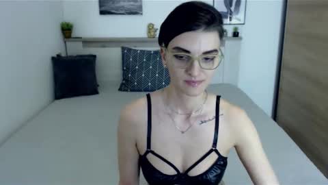 Snapshot of amylexy chatting on 6, 1, 2025 Hi there guys My pleasure in your hands pvt is open online show from 6, 1, 2025
