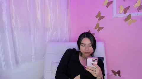 Amy ... Nice to meet u   thumb up me please its important online show from 15, 1, 2025