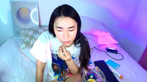 Amy ... Nice to meet u   thumb up me please its important online show from 6, 4, 2026