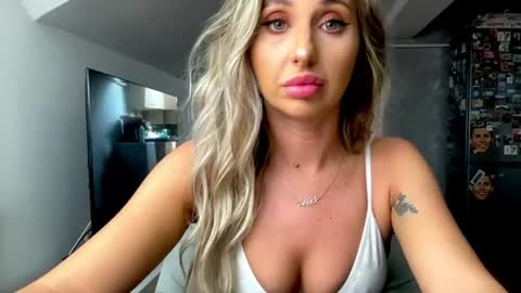Snapshot of amyroberta92 chatting on 23, 7, 2026 amyroberta92 online show from 23, 7, 2026