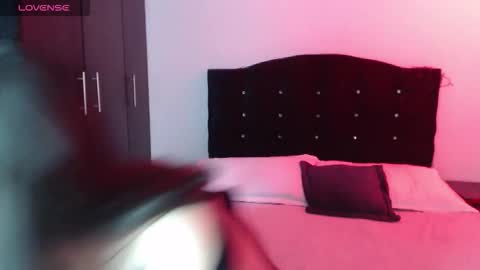 ana_arms_ online show from 16, 3, 2026