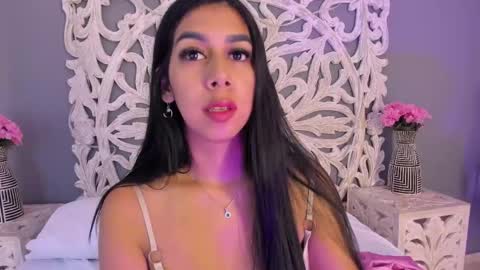 Snapshot of ana_gonzalez chatting on 9, 5, 2026 Ana Gonzalez online show from 9, 5, 2026
