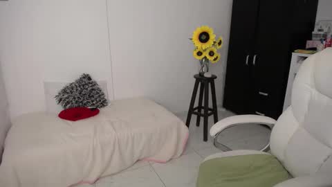  Ana  online show from 6, 3, 2025