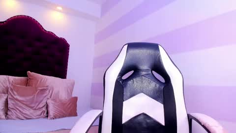 Ana Libiert online show from 6, 3, 2025