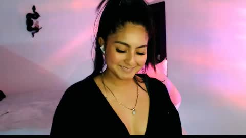 Snapshot of ana_ricciardi chatting on 10, 12, 2024 Ana Ricciardi online show from 10, 12, 2024