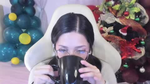 Snapshot of ana_ruuh chatting on 9, 12, 2024 Im anna but you can call me as you want online show from 9, 12, 2024
