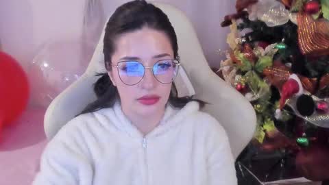 Snapshot of ana_ruuh chatting on 20, 12, 2024 Im anna but you can call me as you want online show from 20, 12, 2024