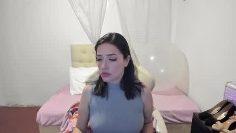 Snapshot of ana_ruuh chatting on 22, 1, 2025 Im anna but you can call me as you want online show from 22, 1, 2025