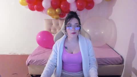 Snapshot of ana_ruuh chatting on 2, 2, 2025 Im anna but you can call me as you want online show from 2, 2, 2025