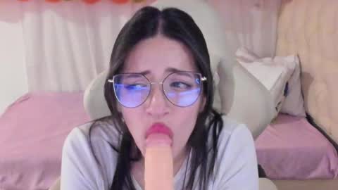 Snapshot of ana_ruuh chatting on 21, 2, 2025 Im anna but you can call me as you want online show from 21, 2, 2025