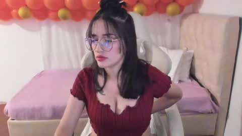 Snapshot of ana_ruuh chatting on 23, 2, 2025 Im anna but you can call me as you want online show from 23, 2, 2025