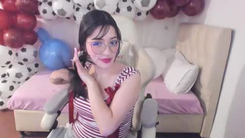 Snapshot of ana_ruuh chatting on 10, 9, 2025 Im anna but you can call me as you want online show from 10, 9, 2025