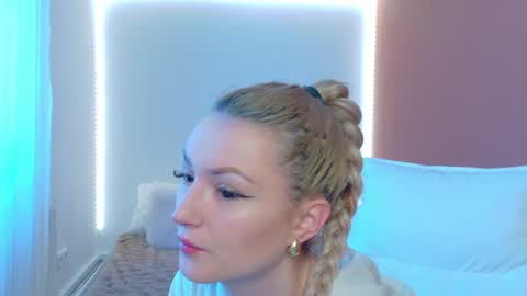 anaayss online show from 4, 3, 2026