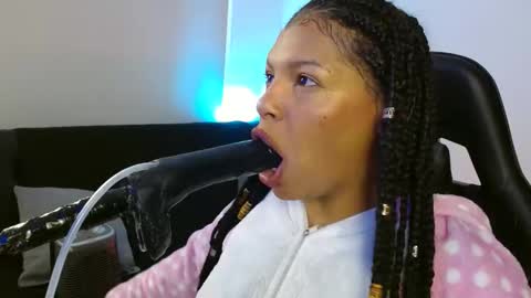 anabel alice gandara  online show from 19, 1, 2025