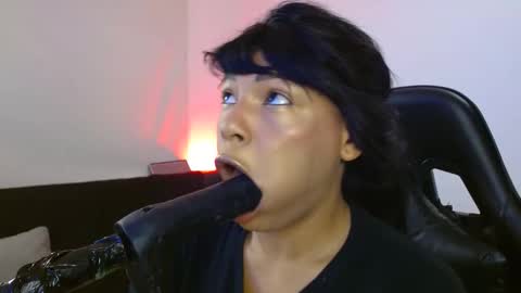 anabel alice gandara  online show from 25, 2, 2025