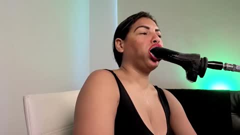 Snapshot of anabel693_ chatting on 5, 5, 2026 Anabel Alice Gandara online show from 5, 5, 2026