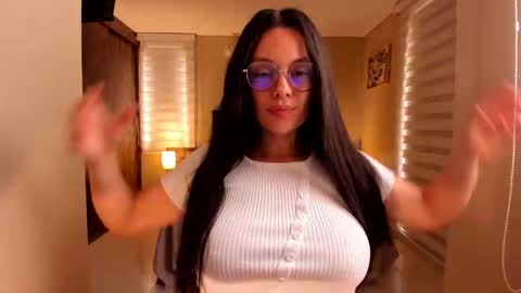 Snapshot of anabel_25 chatting on 24, 9, 2025 Anabel online show from 24, 9, 2025