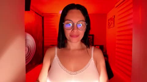 Snapshot of anabel_25 chatting on 23, 12, 2025 Anabel online show from 23, 12, 2025